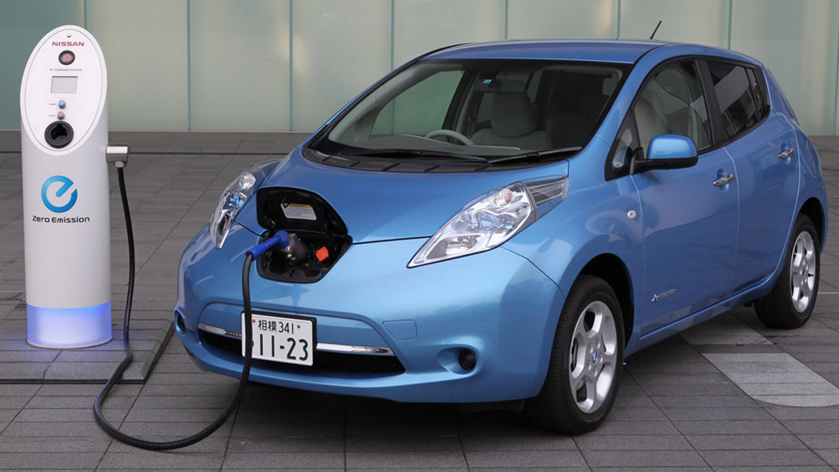 Nissan ще рік не продаватиме електрокари в Україні - фото 1