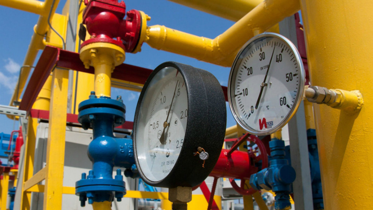 Україна скоротила імпорт газу в 2 рази - фото 1