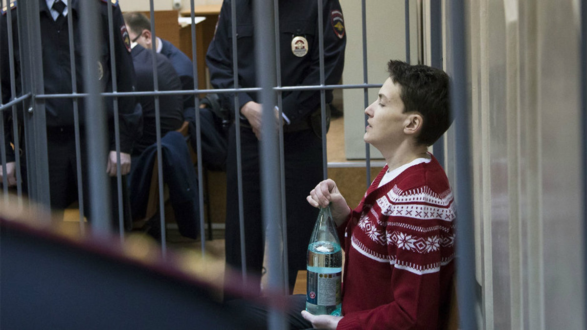 Адвокат: Савченко досі без медичної допомоги - фото 1