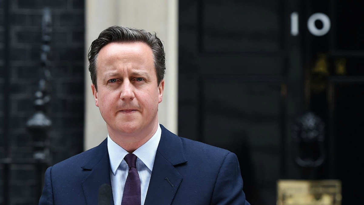 Прем’єр-міністр Британії показав свої податкові декларації - фото 1