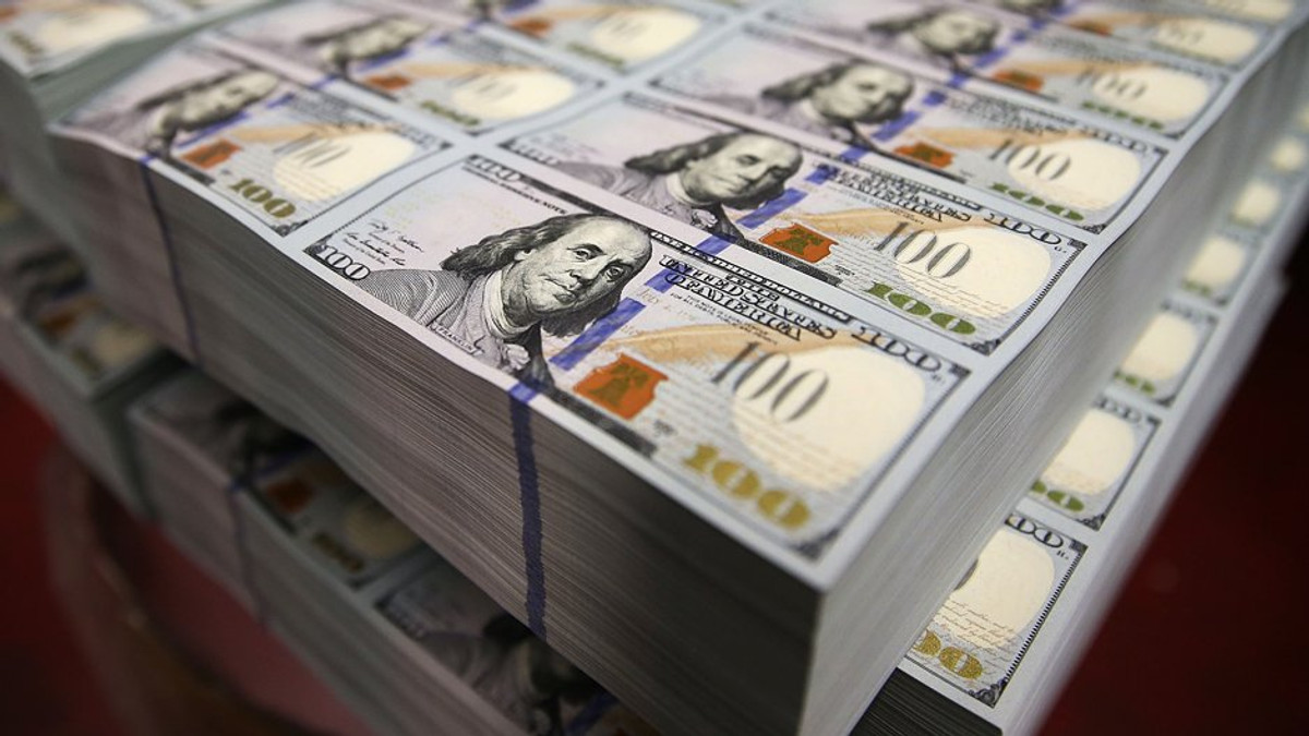 НБУ купив у банків «лишньої» валюти на $30 млн - фото 1