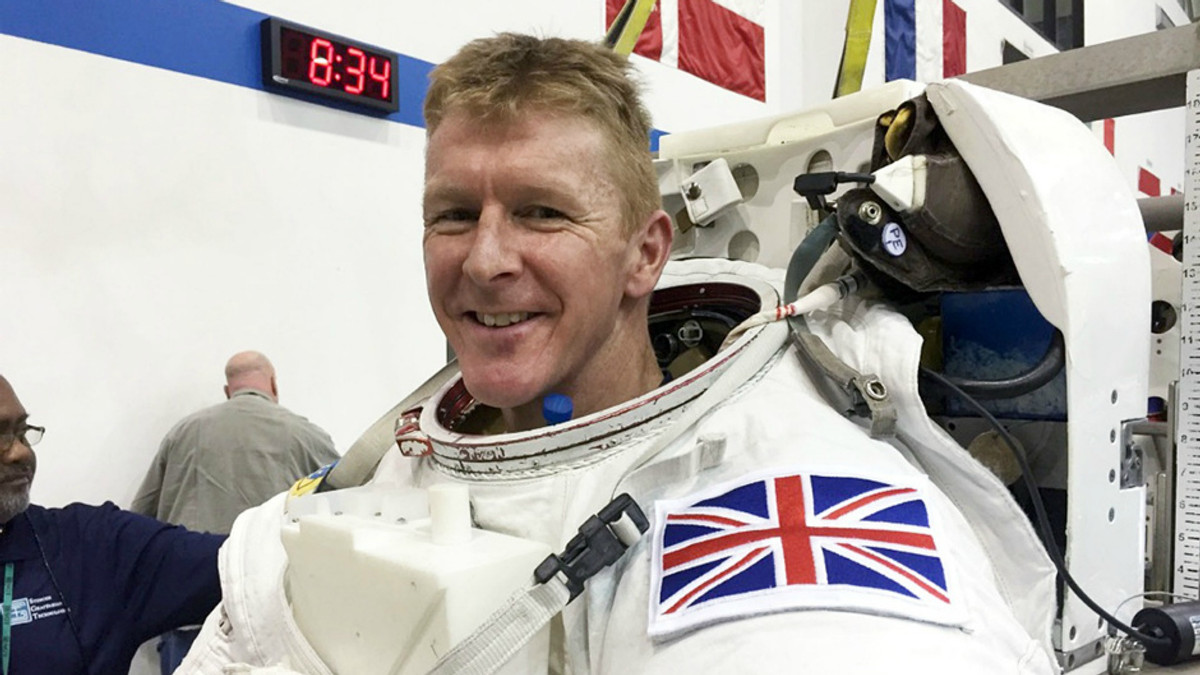 Англійський астронавт пробіг марафон в космосі - фото 1