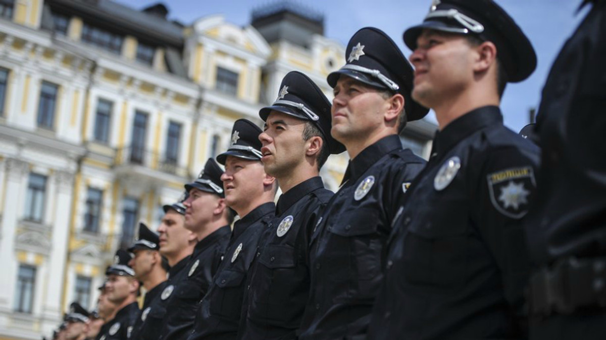 Більше 20 тис. поліцейських охоронятимуть церкви на Великдень - фото 1