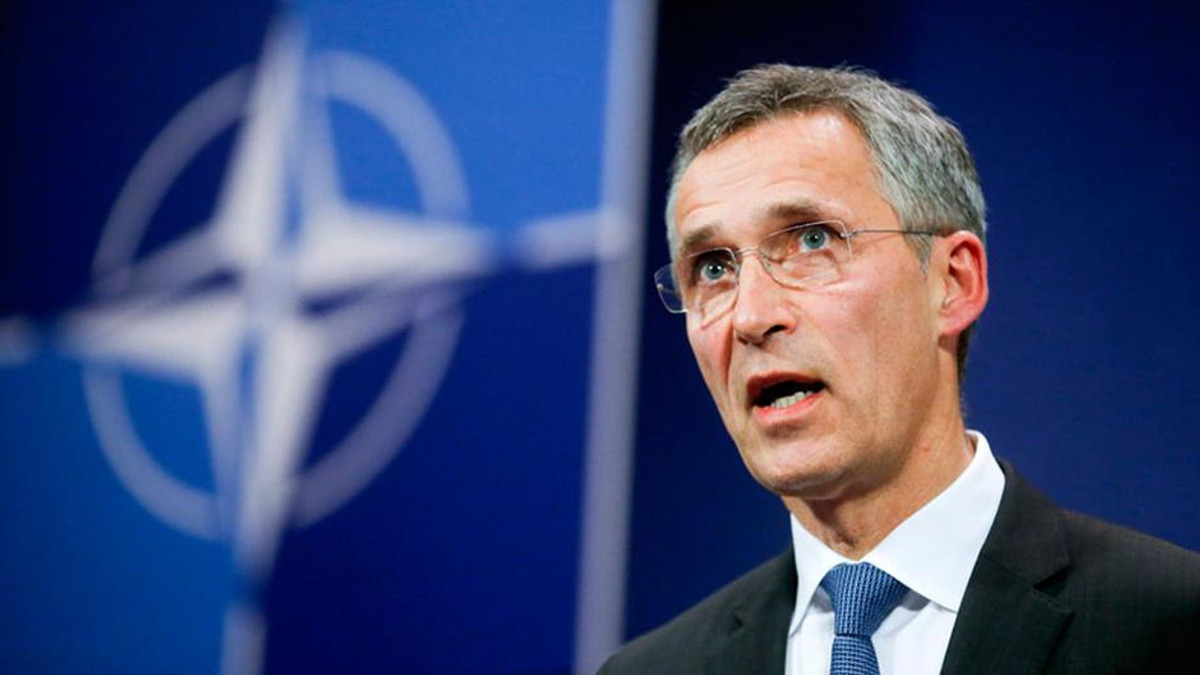 Столтенберг: НАТО має відповідати Росії силою і стримуванням - фото 1