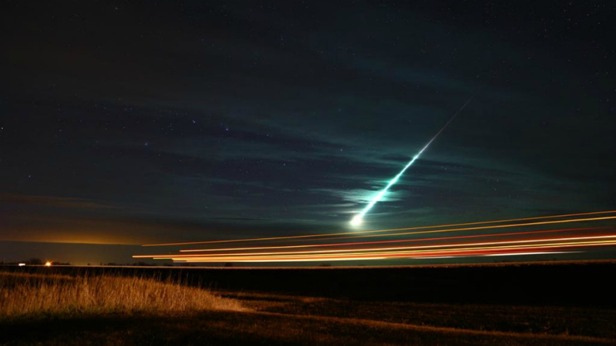 Американці відзняли падіння невеликого метеорита - фото 1