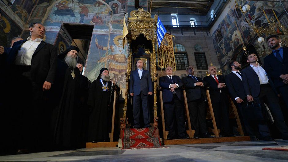 Іронія дня: Путін шукав портал на Афоні