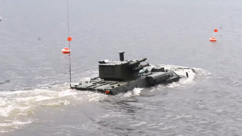 Нацгвардія випробувала на воді український БТР - фото 1