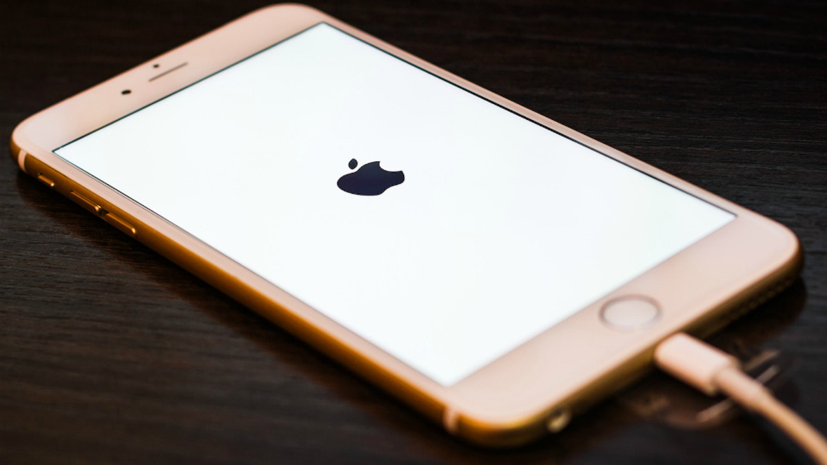 Apple хоче поміняти дизайн своїх смартфонів - фото 1