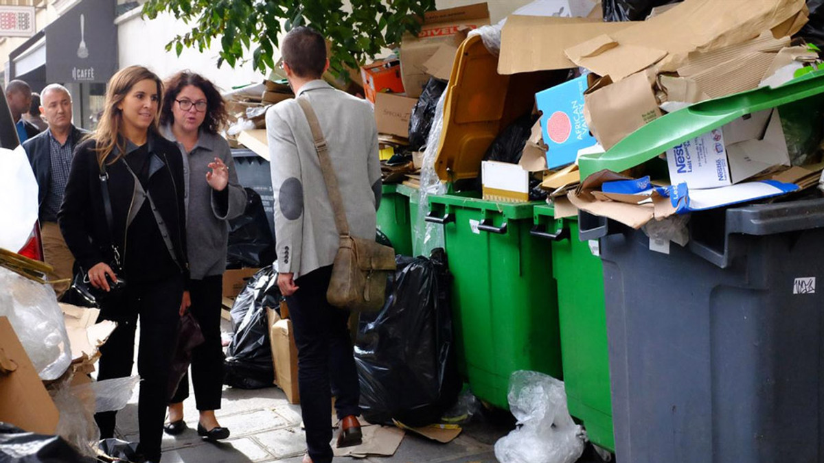Париж зустріч фанів Євро-2016 купами сміття - фото 1