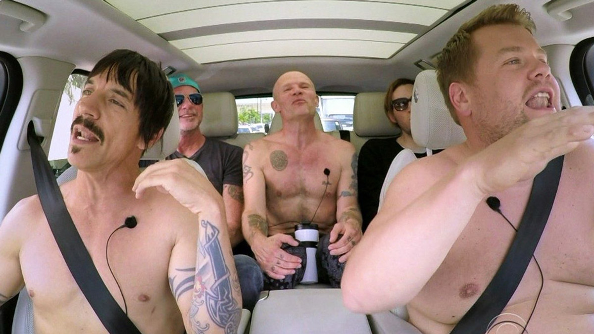 Red Hot Chili Peppers роздягнулися в «автомобільному караоке» - фото 1