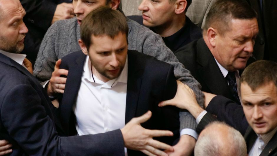 Парасюку жахливо розбили обличчя - фото 1