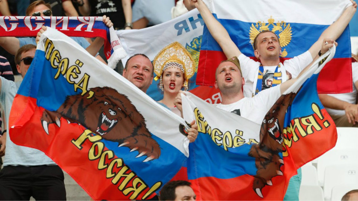 Іронія дня: Росіяни мріють про фарш з англійців - фото 1