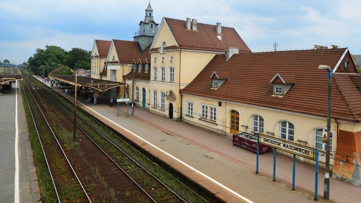 У Польщі залізничний вокзал перетворили на галерею - фото 1