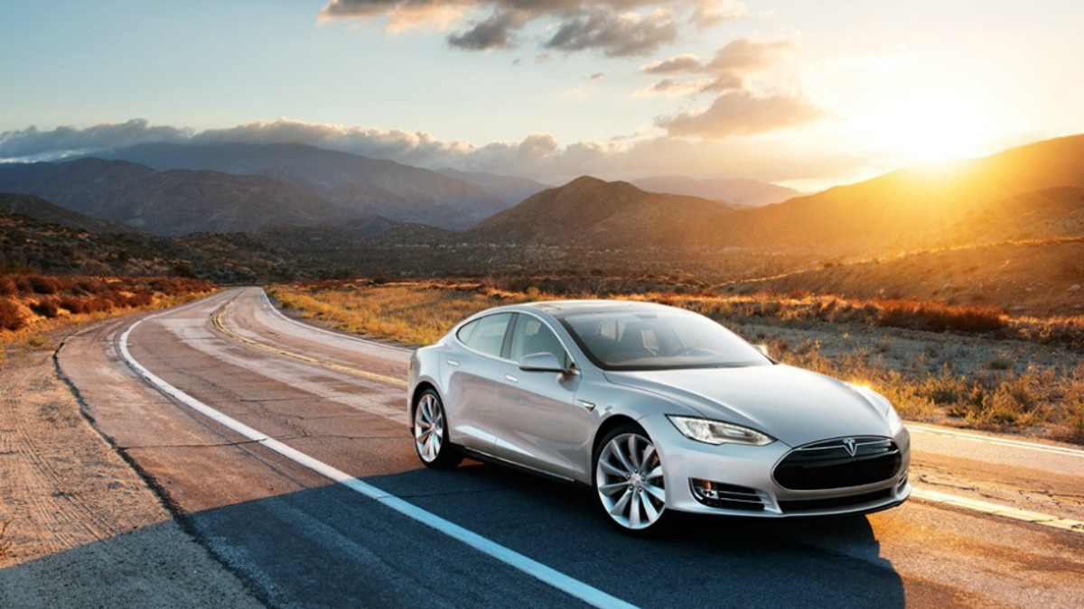 Електрокари Tesla заряджатимуть від сонця - фото 1