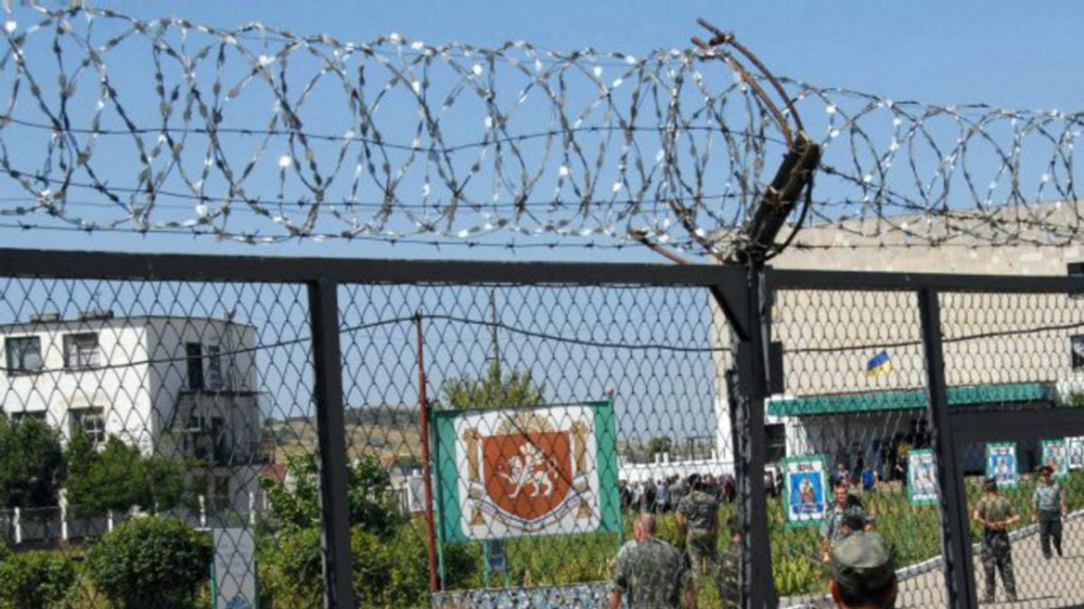 До України повернуть 18 в’язнів з Криму - фото 1