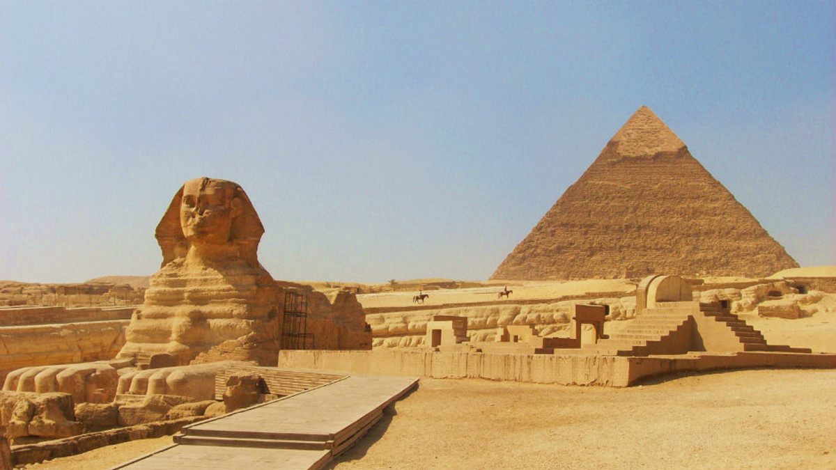 Знаменита піраміда Хеопса виявилася перекошеною - фото 1