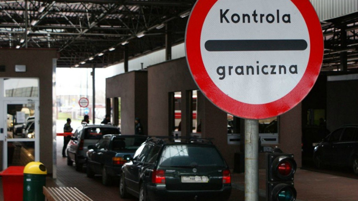 Авто з польськими номерами можуть не перетинати кордон до 2 серпня - фото 1