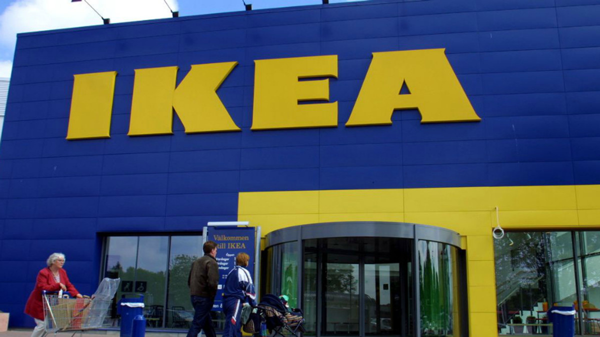 Оголена китаянка в IKEA викликала суперечку в мережі - фото 1