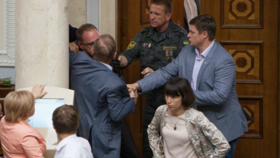 Власенко і Пашинський побилися в Раді - фото 1