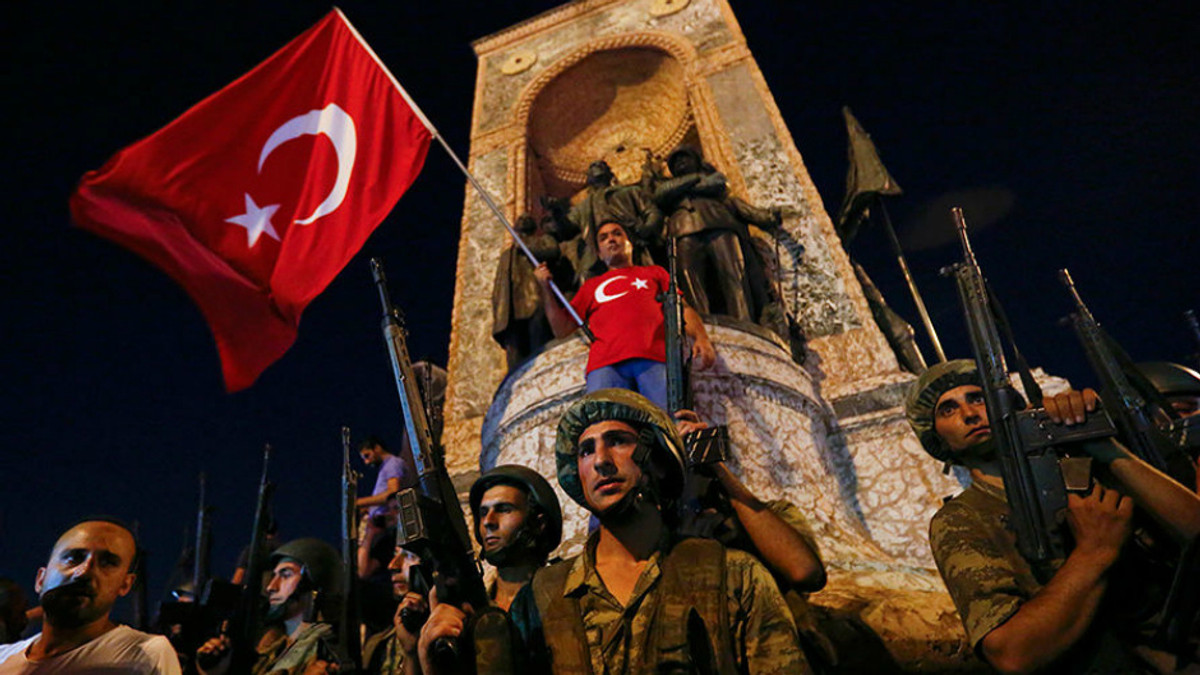 Кривавий військовий переворот у Туреччині: основні події - фото 1