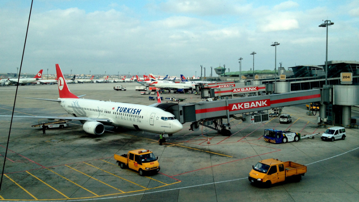 Турецькі аеропорти повністю відновили роботу - фото 1