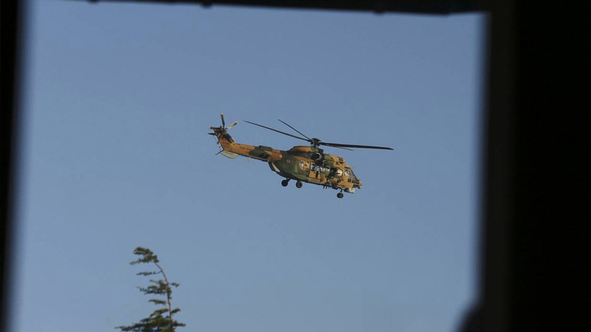 Влада Стамбула дозволила збивати вертольоти над містом - фото 1