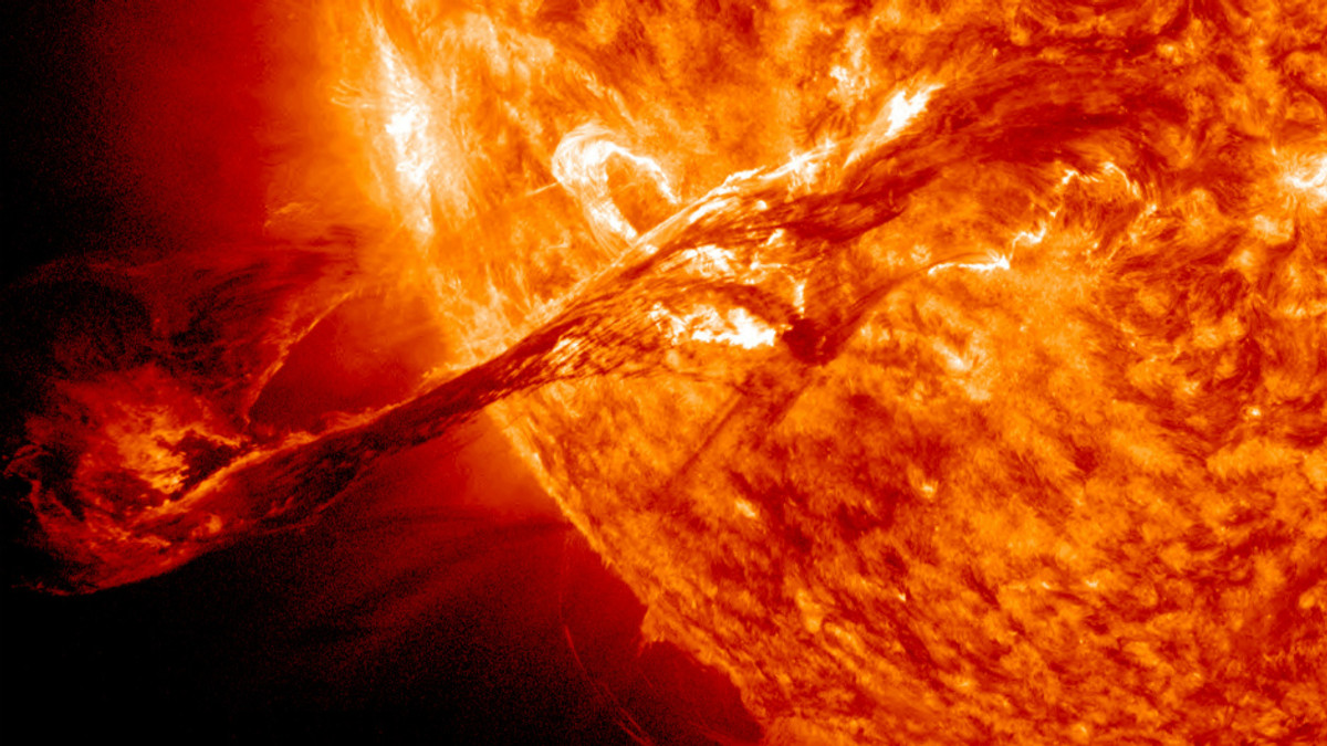 У NASA показали викиди сонячної матерії - фото 1