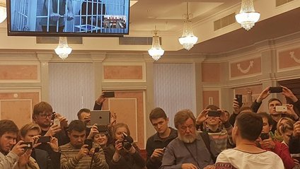 Савченко на засіданні московського суду крикнула "Слава Україні, Героям слава!" - 1 Савченко на засіданні московського суду крикнула "Слава Україні, Героям слава!" - фото 1