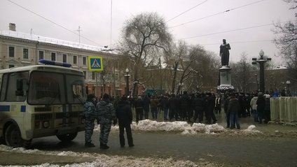 У Москві поліція затримала учасників акції на підтримку політв'язнів - 1 У Москві поліція затримала учасників акції на підтримку політв'язнів - фото 1