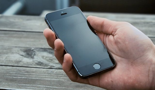 iPhone 5S досі купують і продають - 296903 iPhone 5S досі купують і продають - фото 296903