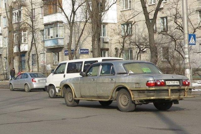 У Києві бачили авто з вкрай незвичайним тюнінгом - 308114 У Києві бачили авто з вкрай незвичайним тюнінгом - фото 308114