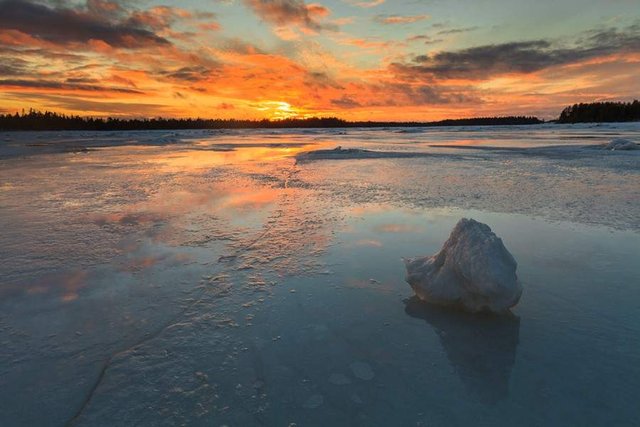 Так виглядає дивовижне замерзле Біле море - фото 311284