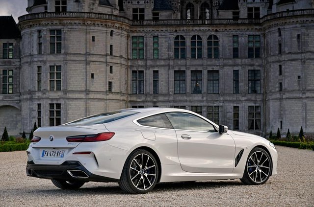 BMW показала першу фотографію новенької 'вісімки' - 325805 BMW показала першу фотографію новенької 'вісімки' - фото 325805