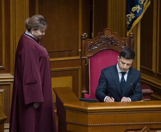 Голова Конституційного суду і Зеленського - 328776 Голова Конституційного суду і Зеленського - фото 328776