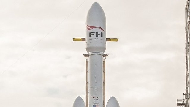 SpaceX запустить у космос прах людей - 336167 SpaceX запустить у космос прах людей - фото 336167