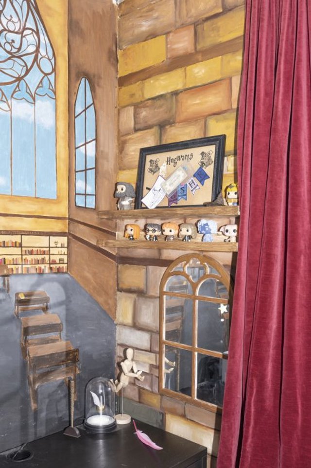 Художниця перетворює кімнату дочки на справжній Гогвортс - фото 359588