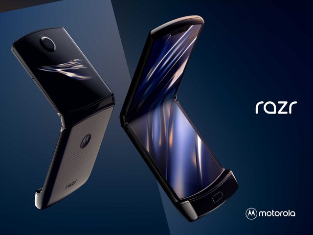 Motorola RAZR наразі з'явиться у США - 381680 Motorola RAZR наразі з'явиться у США - фото 381680