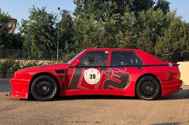 Рідкісну 400-сильну Alfa Romeo виставили на торги - 382928 Рідкісну 400-сильну Alfa Romeo виставили на торги - фото 382928