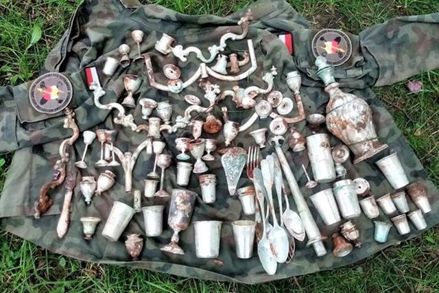У польському замку XIV століття знайшли незвичайний сховок - 411218 У польському замку XIV століття знайшли незвичайний сховок - фото 411218