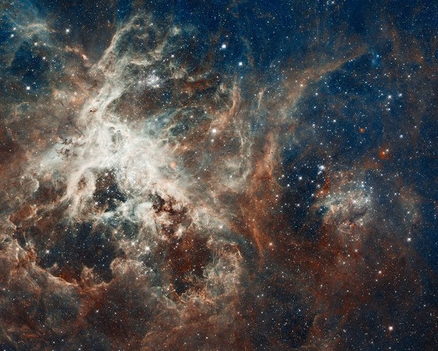 У NASA показали 30 неймовірних фото космосу, приурочені до ювілею телескопа Хаббл - фото 439278