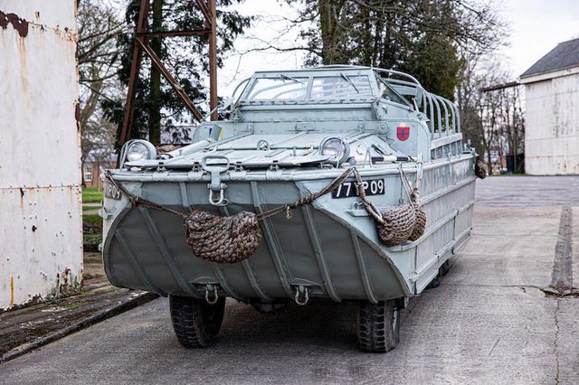 Шестиколісну амфібію часів Другої світової війни виставили на продаж - 452127 Шестиколісну амфібію часів Другої світової війни виставили на продаж - фото 452127