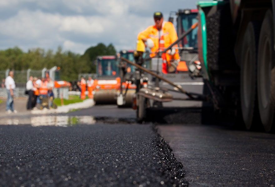В Укравтодорі розповіли, скільки цьогоріч відремонтували доріг - фото 1