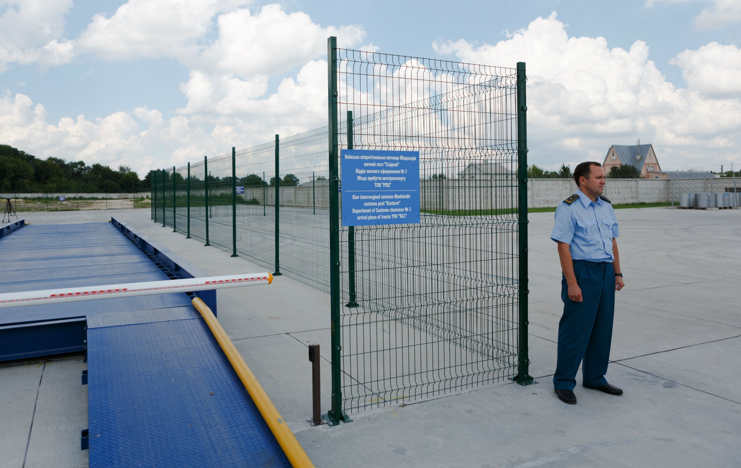 На хабарі попався заступник начальника Київської міської митниці - фото 1