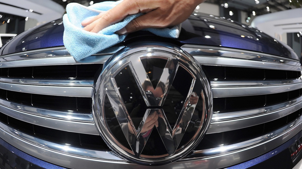 Попри "дизельний скандал", Volkswagen й надалі у лідерах - фото 1