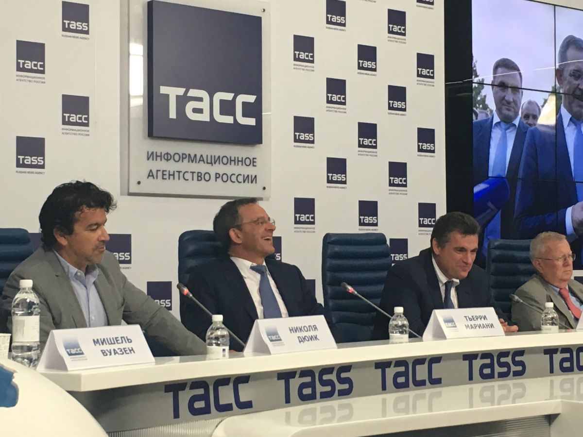 Французький депутат вирішив не відповідати на питання українського журналіста - фото 1