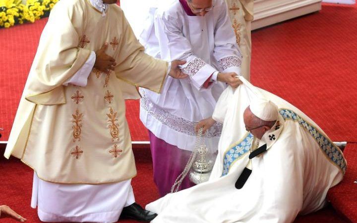 Pope Francis - фото 1