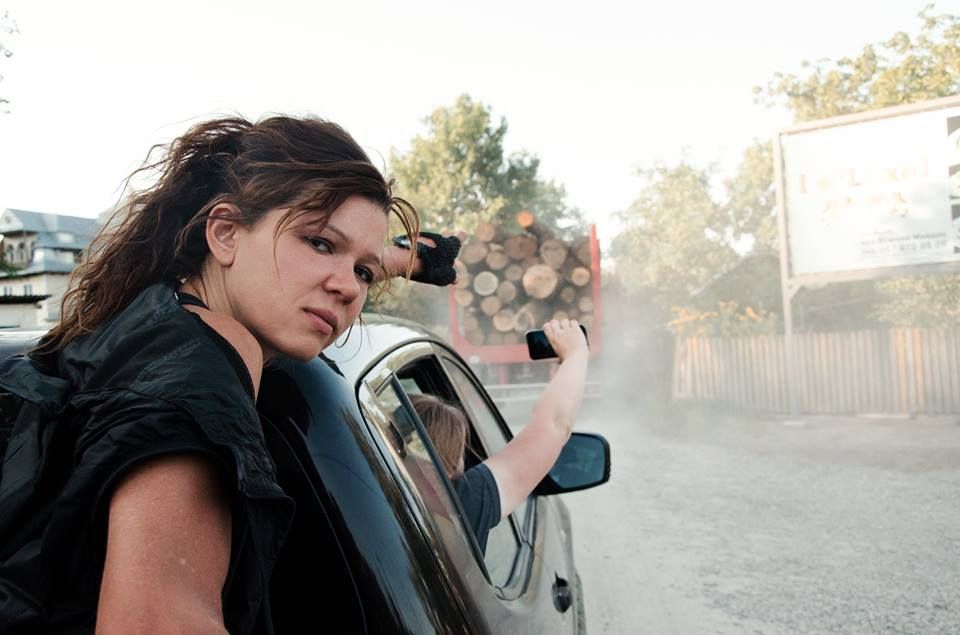 Руслана показала, як вирубують карпатські ліси