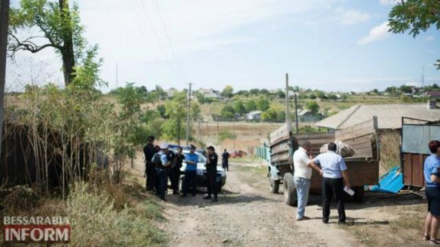 Вбивство дівчинки на Одещині: як відбувалося виселення ромів
 - фото 100714