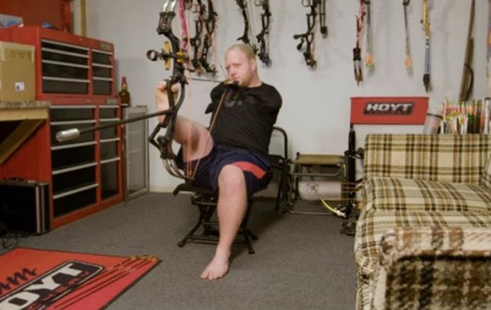 Лучник без рук здивував мережу