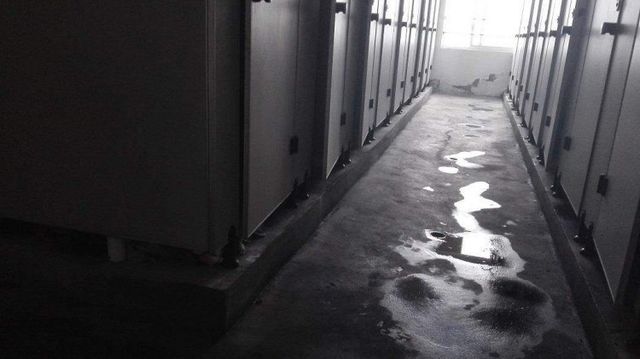 Мережу жахнули фото гуртожитків робочих Apple 
 - фото 100615